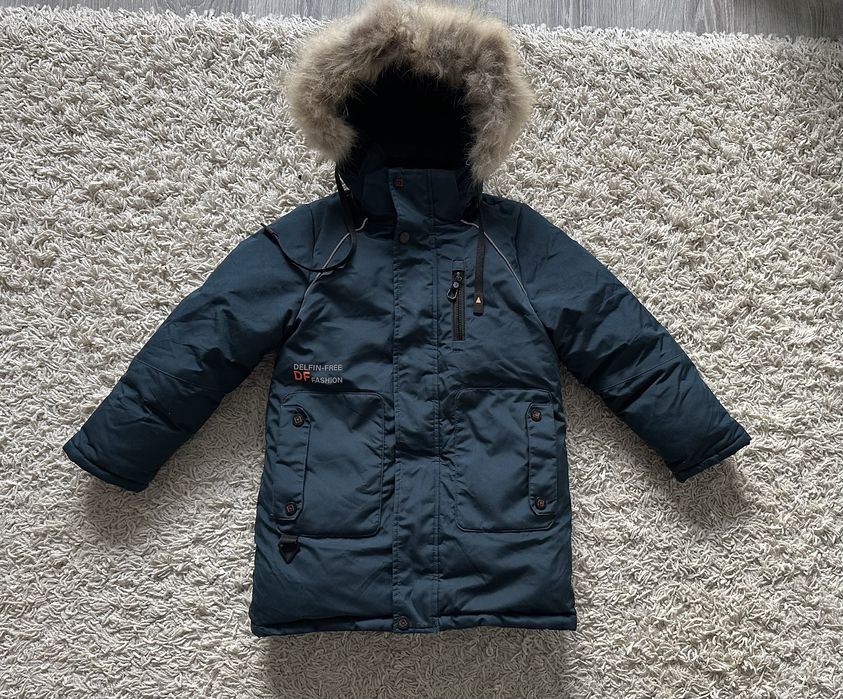 Продам детскую зимнюю куртку