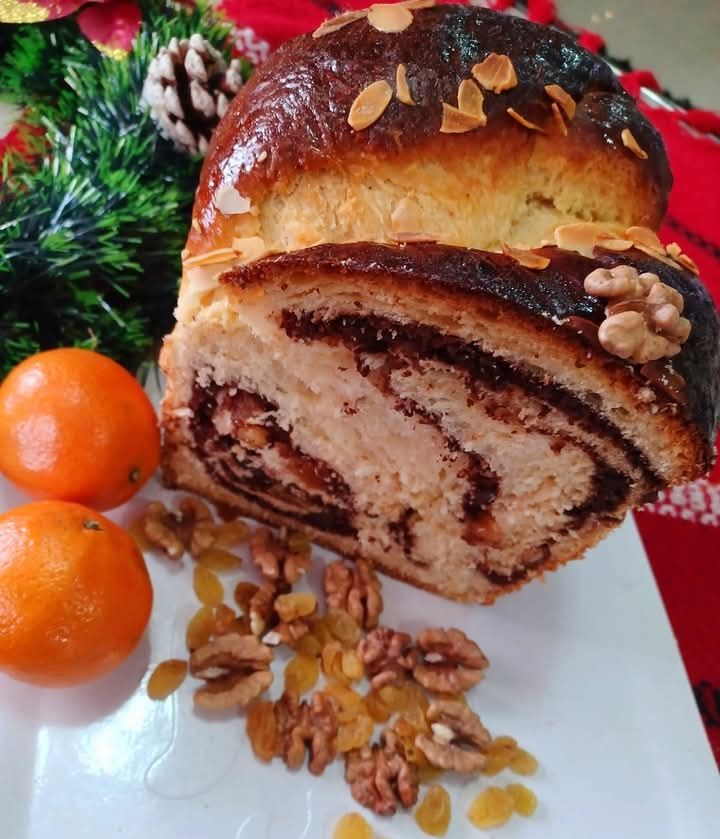Cozonaci pufosi de casa