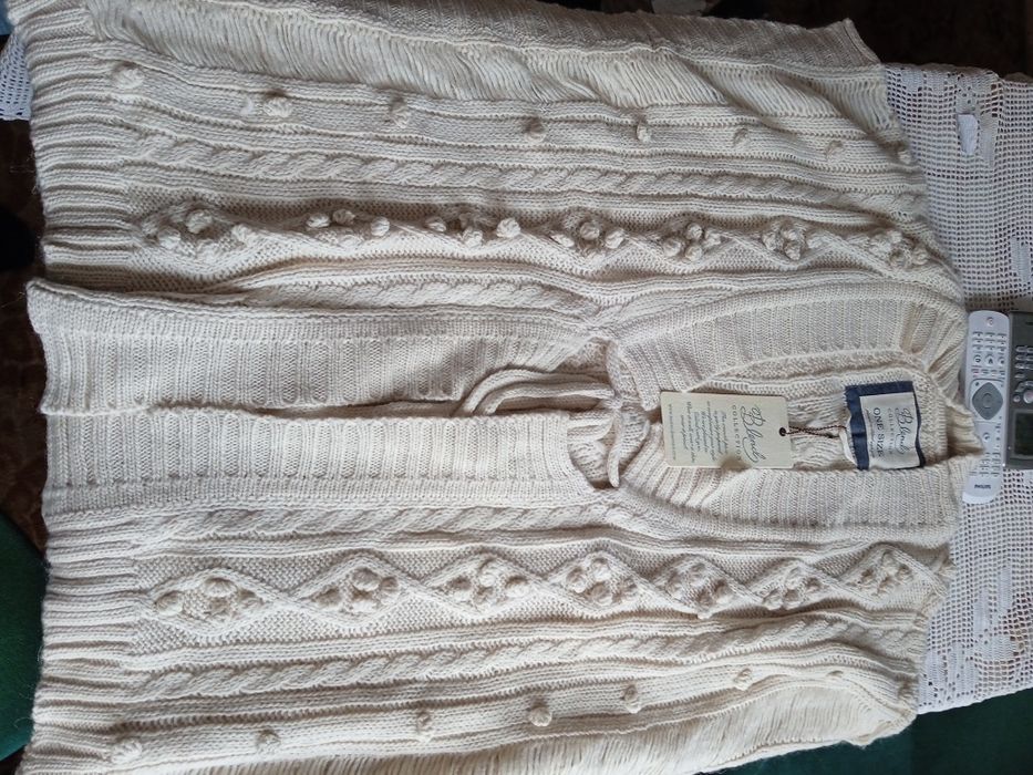 Нова дамска жилетка, тип Пончо