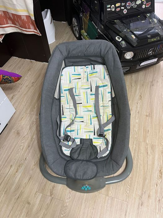 Шезлонг для новорожденных