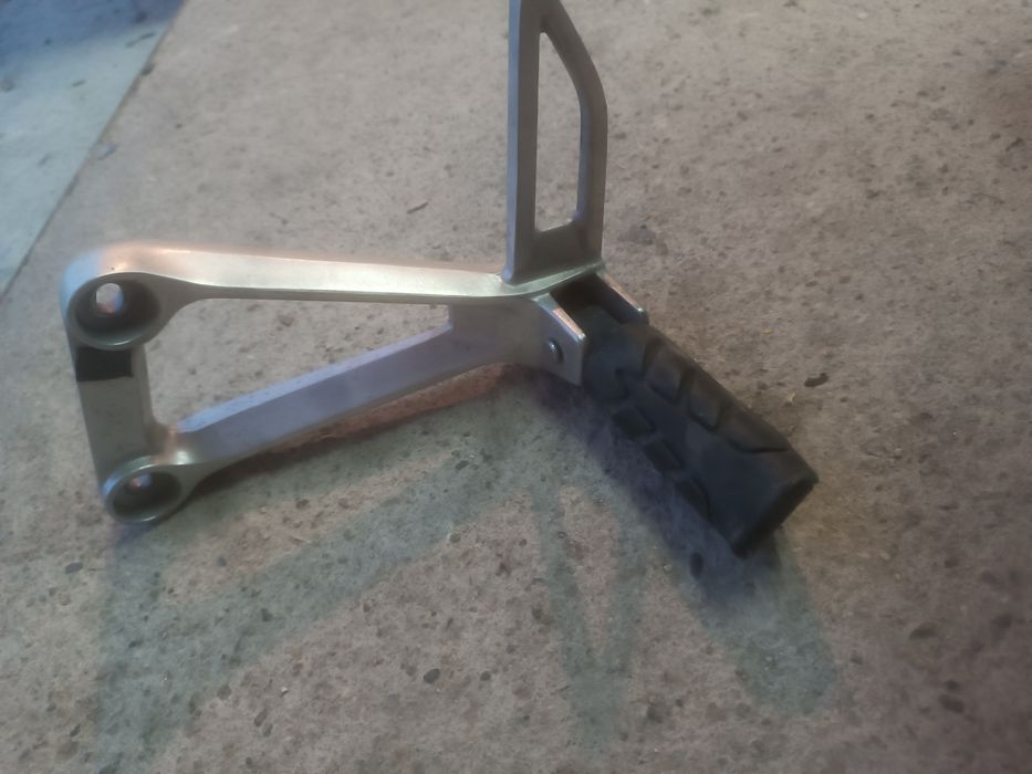 Honda CB500X задна лява степенка