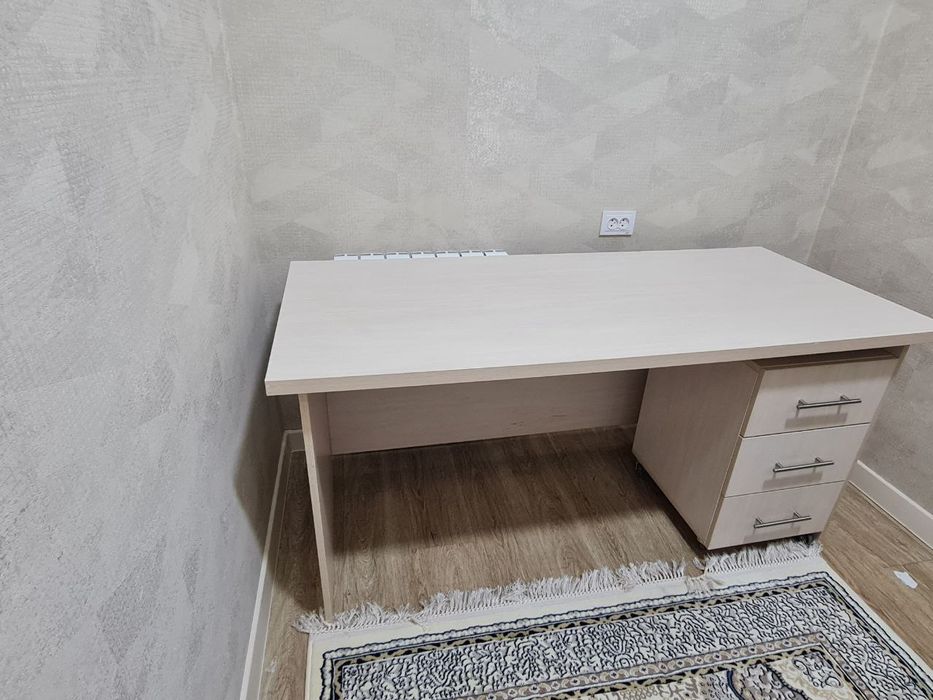 Стол сотилади тоза ва сифатли бакуват