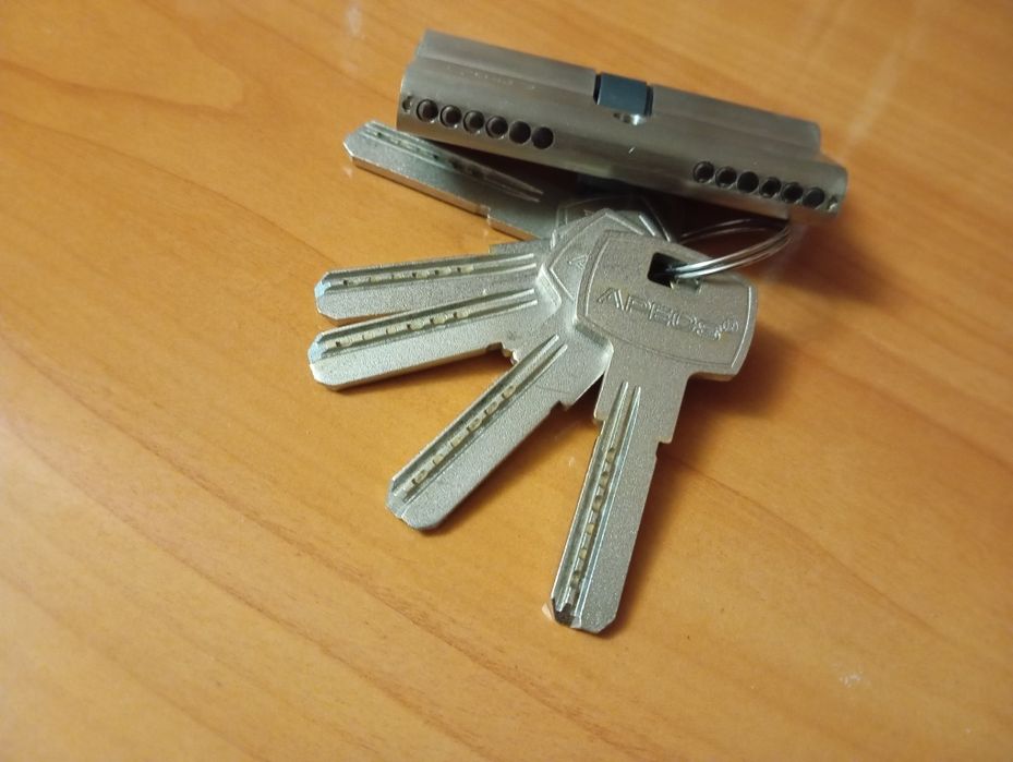 APECS замок (цилиндр) с ключами