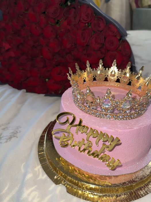 цветы 101роза, торт Happi Birthday , шар надувной 70шт