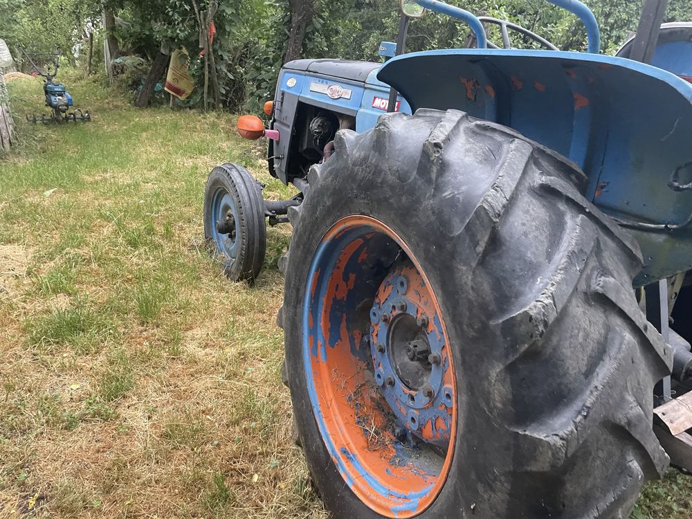 Tractor OM 615 motor funcțional, cu acte în regulă