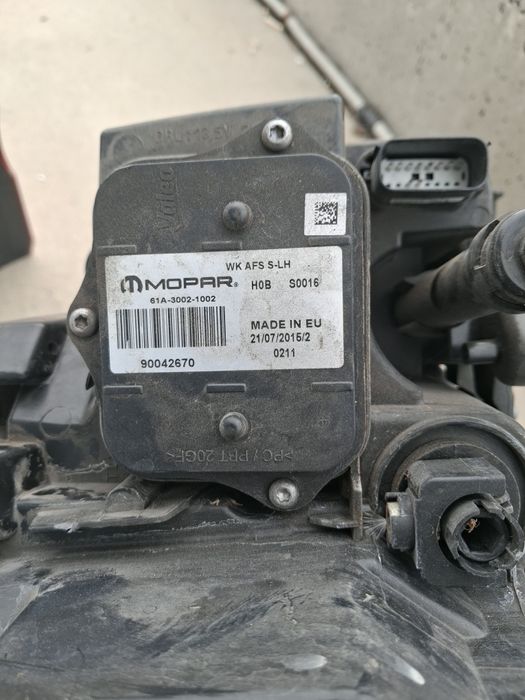 Ляв фар за Jeep Grand Cherokee