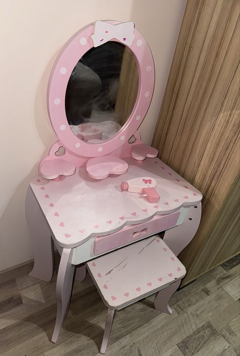 Детска дървена тоалетка