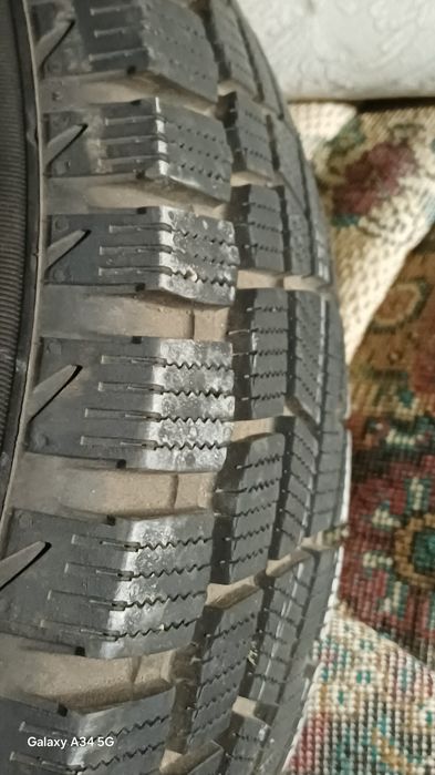 Продаётся шины зимние