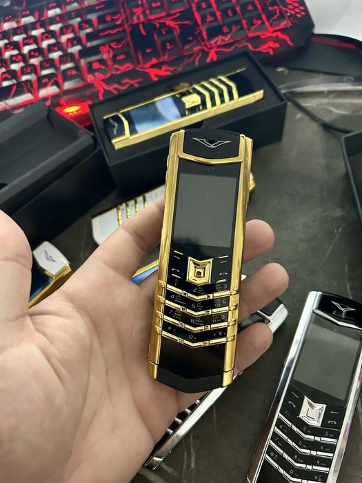 Telefon Vertu Gold