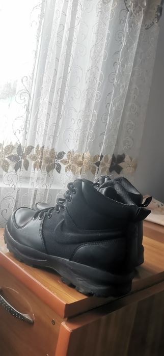 Ghete Nike de iarna black.