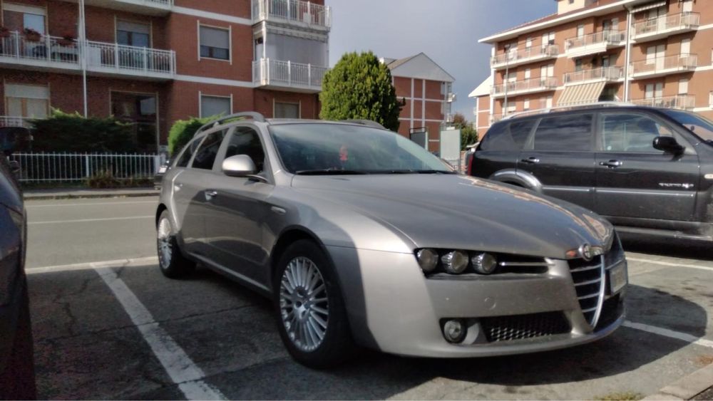 Alfa Romeo 159 combi1,9 JTDM 16V , jante aliaj, interior piele,2 chei