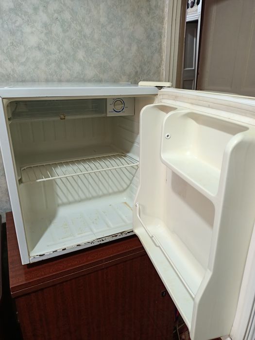 Продам мини холодильник (бар)