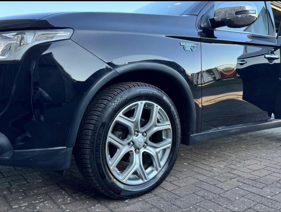 Mitsubishi Outlander 2015 PHEV
