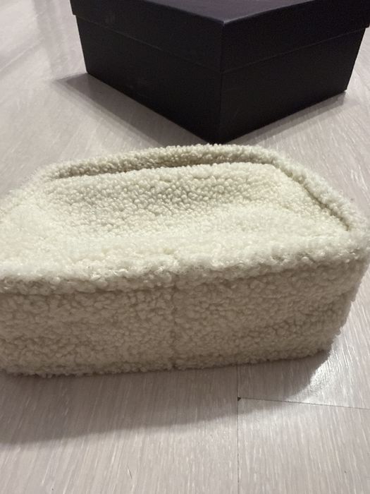 Чисто нова mini оригинална чанта на Calvin Klein