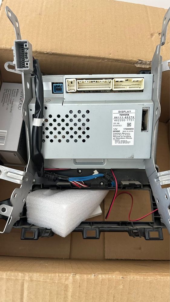 Монитор (экран) для лексус GX470. В полном рабочем состоянии
