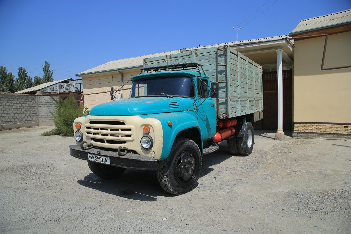 Zil 130 bortli holati ideal