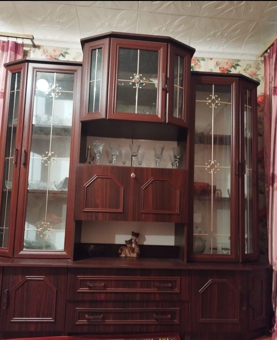 Продам горку буфет недорого