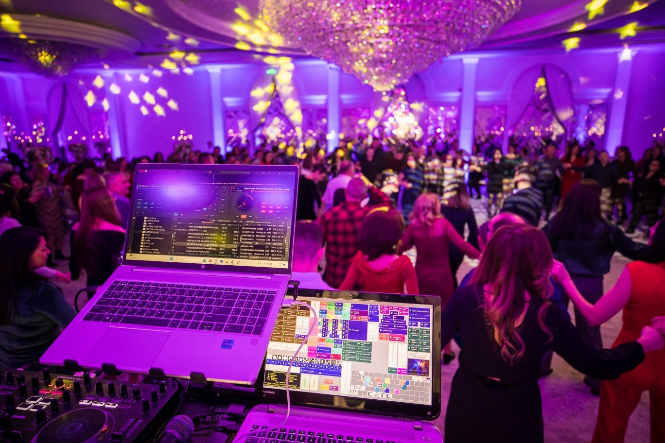 DJ pentru nunta, botez, majorate, party, sonorizari conferinte