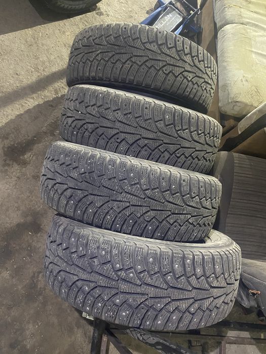 Продам шины на 16 комплект.