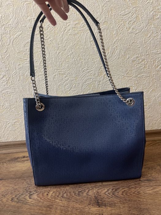 Нова Чанта GUESS