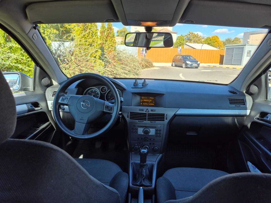 Astra H 1,7 CDTI 129800KM