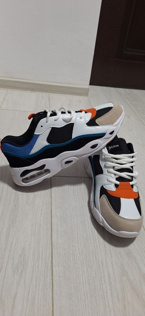 Vand adidasi sport
