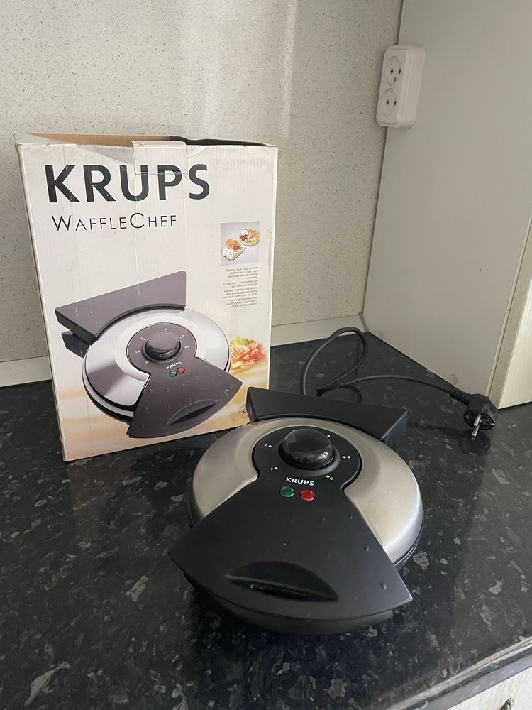 продам вафельницу krups