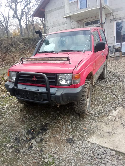 Mitsubishi pajero mk2 2.5 tdi
1996
Cutie manuala super select
Blocant