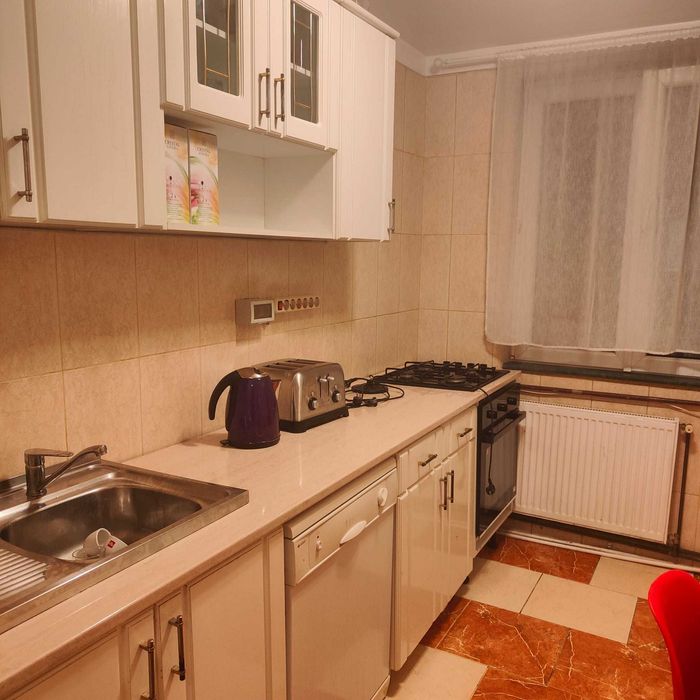 3 Camere, Drumul Taberei, Auchan