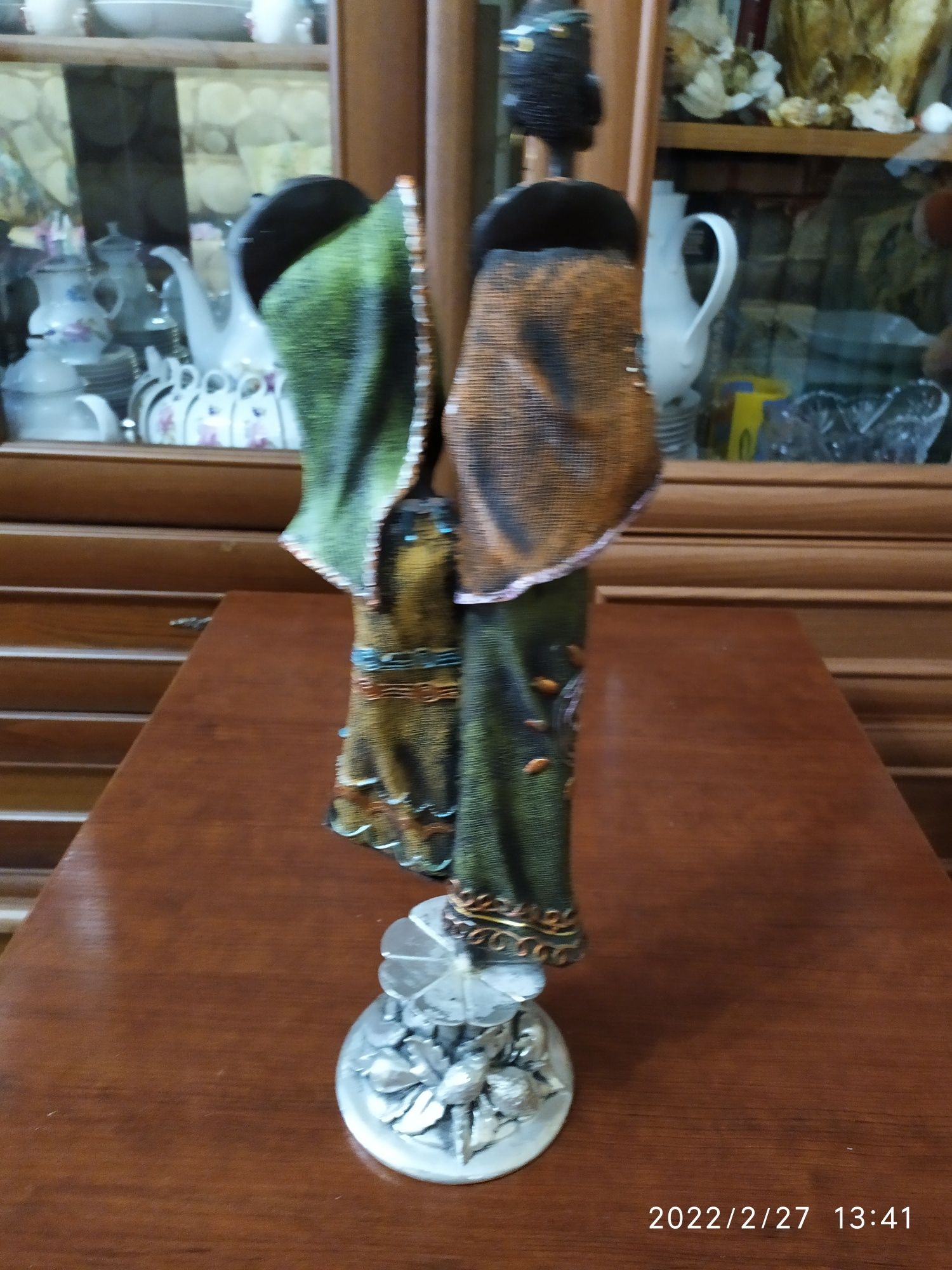 Подсвечники из оникса.