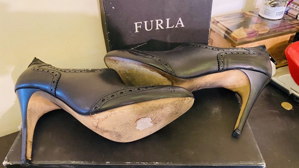 Обувки за тясно краче Furla 38