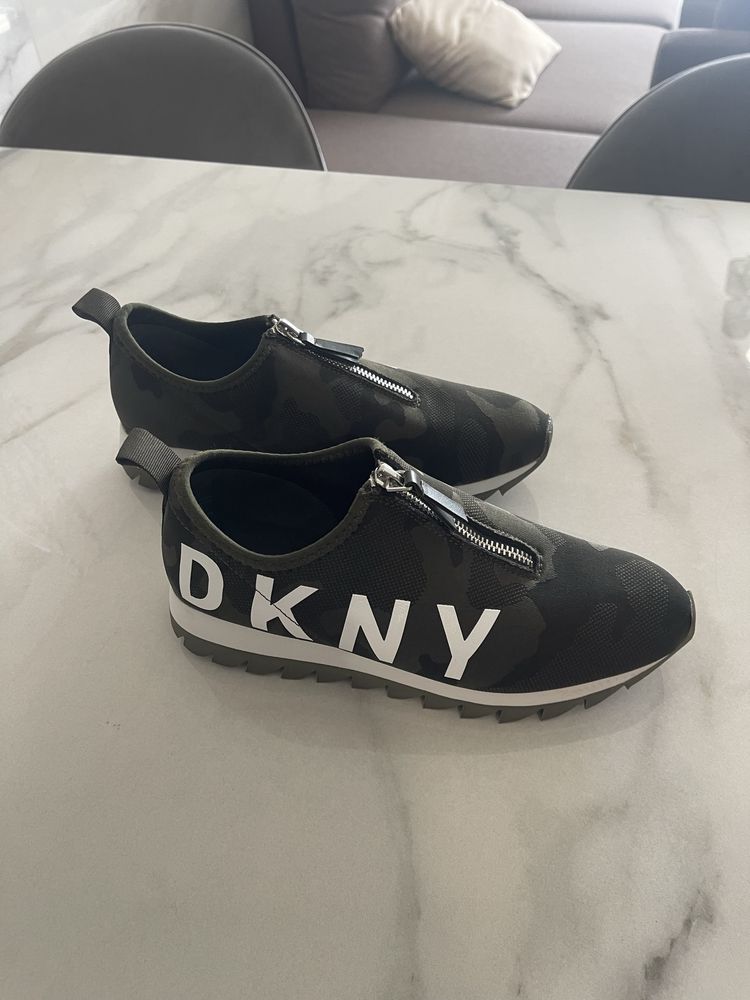 Дамски маратонки DKNY