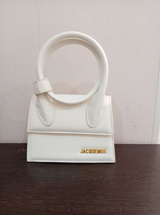 Продам красивую женскую сумку