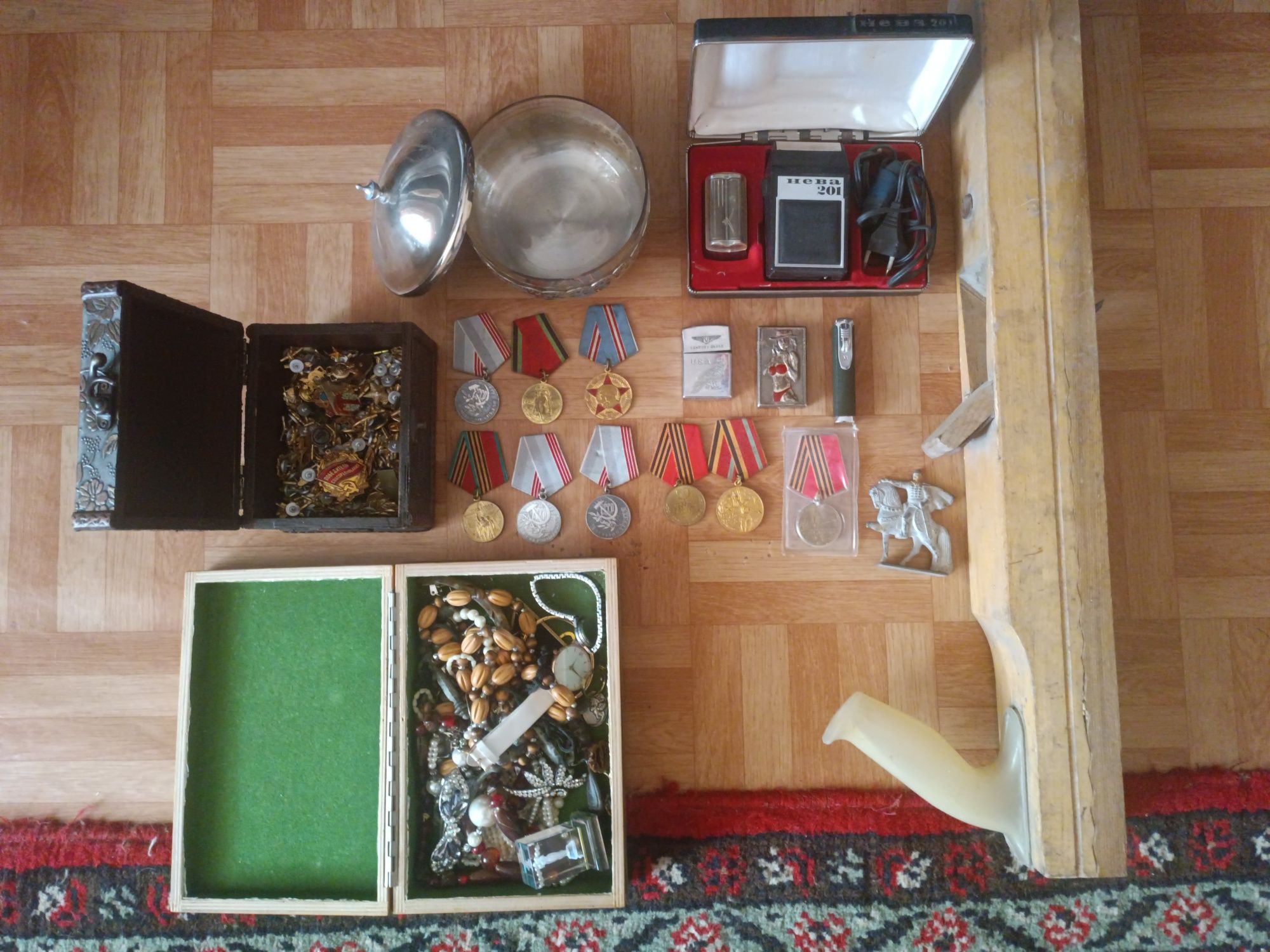 Продается все из кладовки