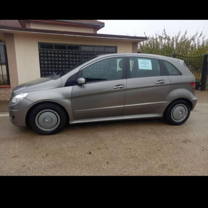 Mercedez Benz B 180