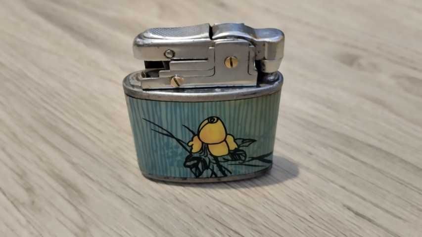 Bricheta vintage anii '60 - '70