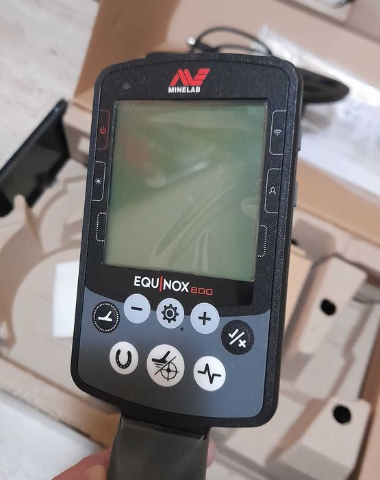 Металотърсач Minelab Equinox 800 НЕ ИСПОЛЗВАН!