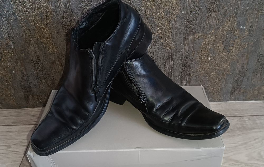 Продам мужские осенние ботинки