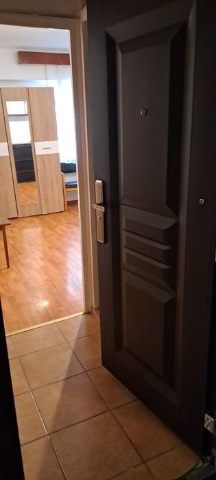 Garsoniera de închiriat  în piață cipariu