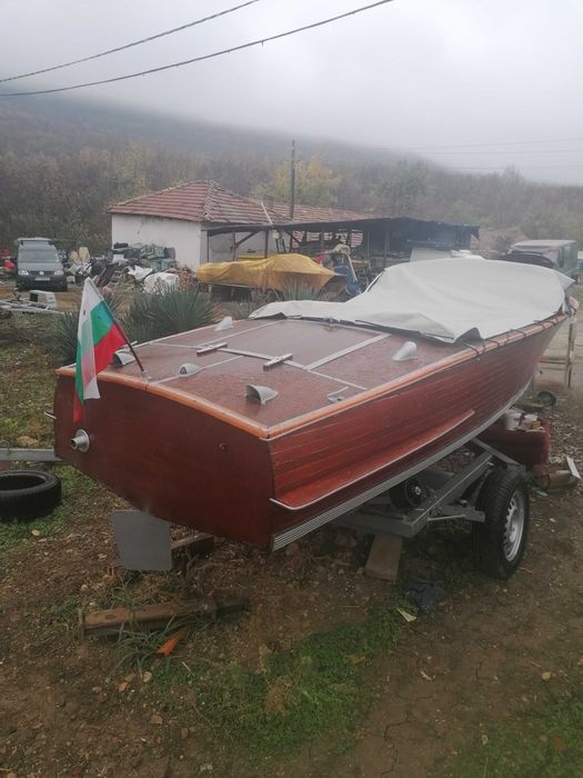 ретро лодка от махагон РИВА