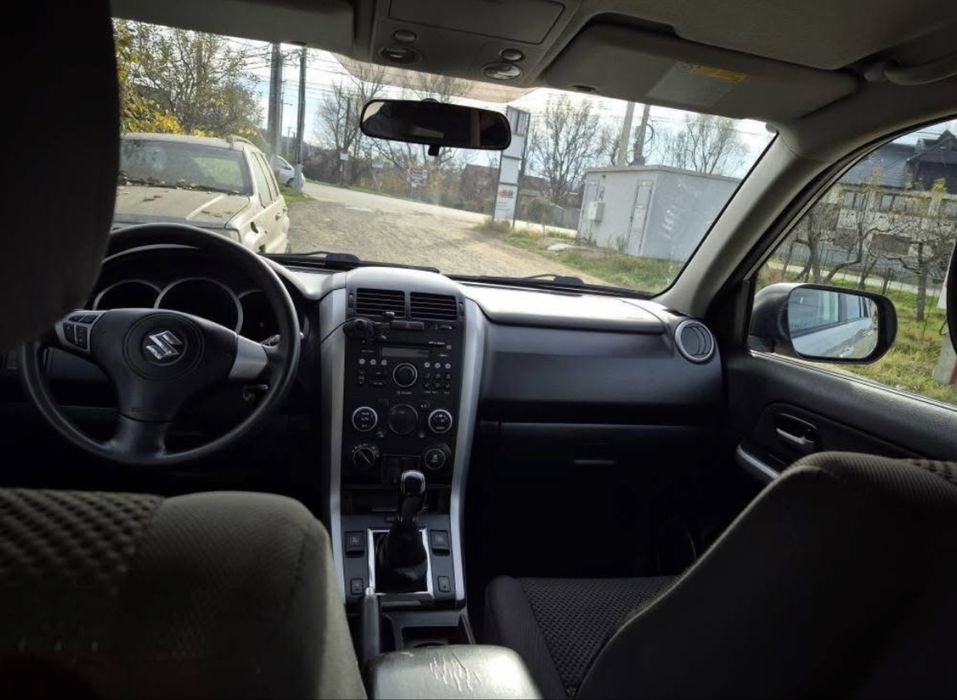 Vând Suzuki Grand Vitara 2011