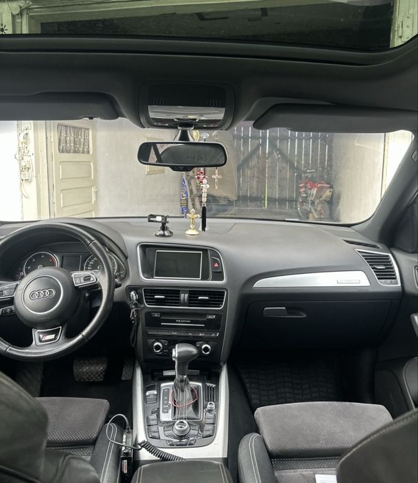 Audi Q5 2.0 TDI quattro S line (Alpin Edition)