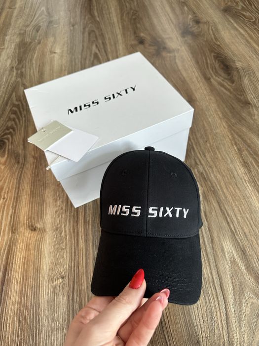 Шапка Miss Sixty