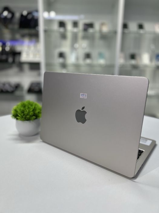 Macbook Air M3 2024
