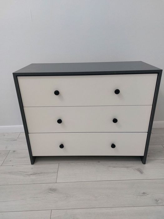 Шкафы и комод б/ в отличном состоянии