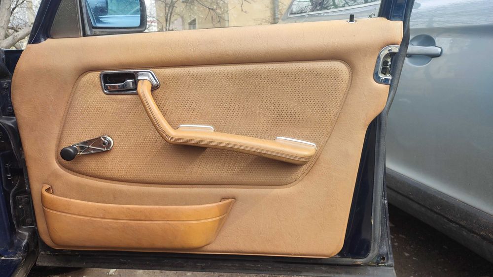 Bancheta, fete portiere si alte piese Mercedes 123 break