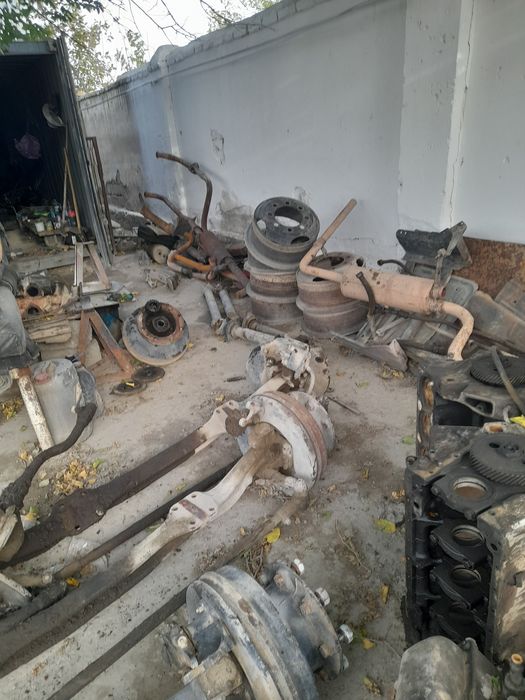 Зил запчастлар сотилади