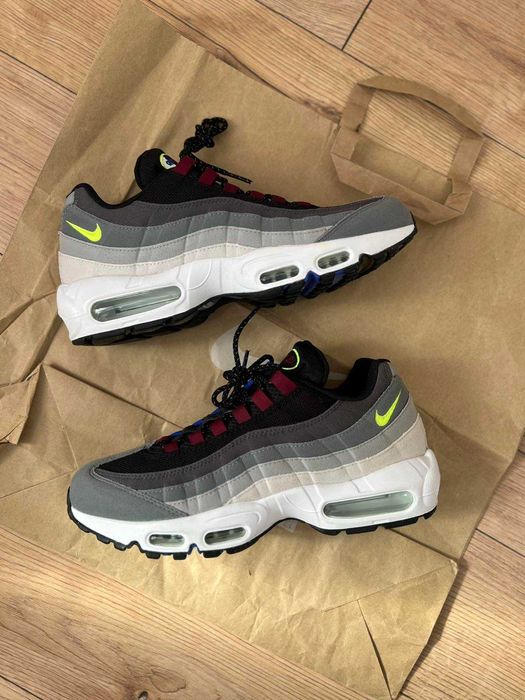 100% Оригинални Зимни NIKE AIR MAX 95 в номер 42-26.5 см Топ ЦЕНА!