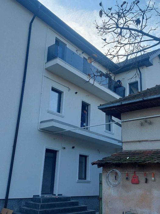 Balustrada de sticla cu lem