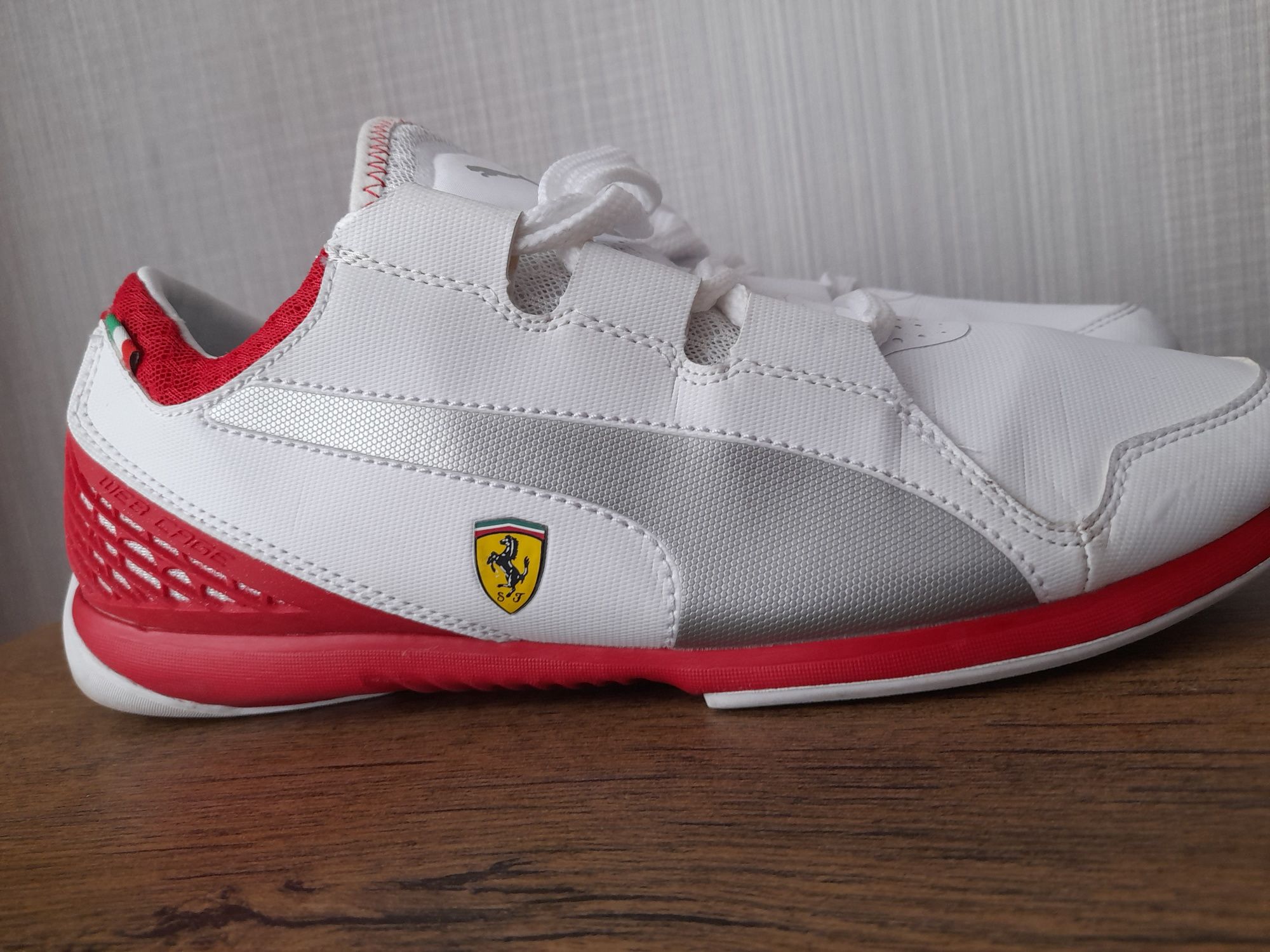 Puma Ferrari маратонки 41- 42 номер.